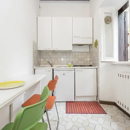 Romantica Apartments Apartment Rome