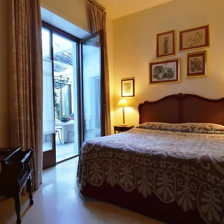 Relais La Canfora Guest house