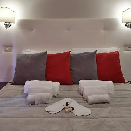 Santamaria 3* Rome