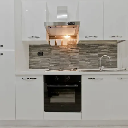 לינה וארוחת בוקר New House 2 *