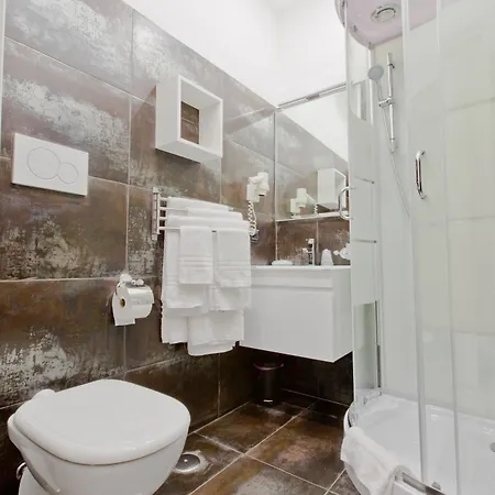 New House 2 * רומא