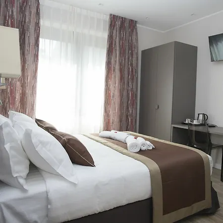 Leonardo Da Vinci Guest house 3*