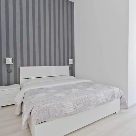 לינה וארוחת בוקר New House 2