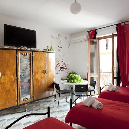 Martini Bed Hotel
