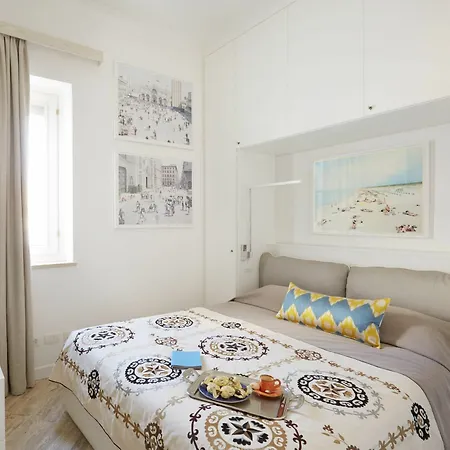 Via Del Corso - Three Bedroom Penthouse * Rome