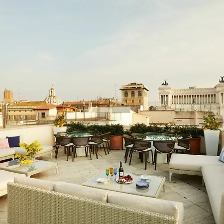 Via Del Corso - Three Bedroom Penthouse * Rome
