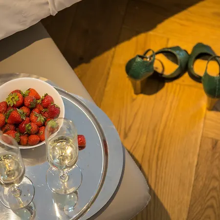 Palazzo Baj In Trastevere 3*