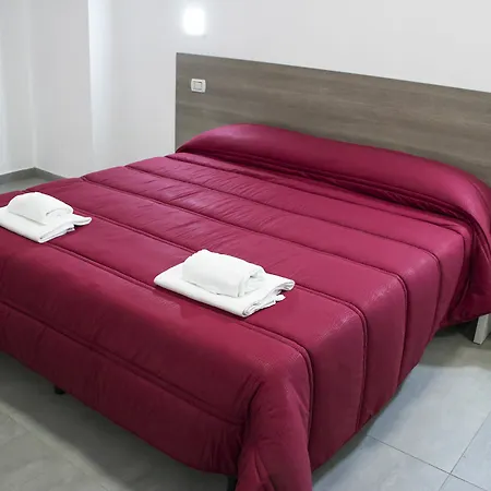 Tiburtina Royal Guest house *