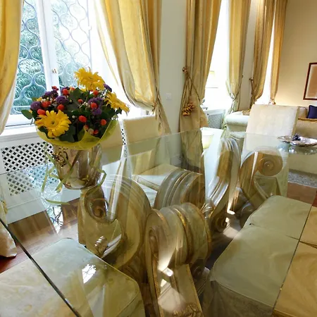 Apartment Sleep In Italy - Spanishsteps