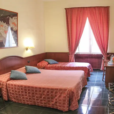 Persepolis Guest house 3*
