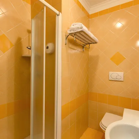 Guest house Persepolis 3*