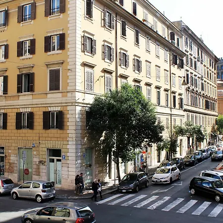 Apartament Vatican Santamaura 39 *