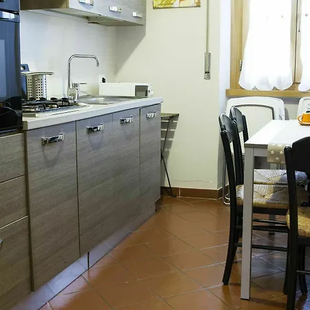 Ground Floor Trastevere Apartment Rome