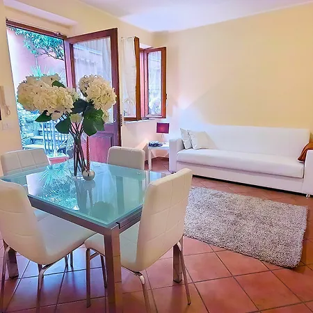 Cortile House Apartment Rome