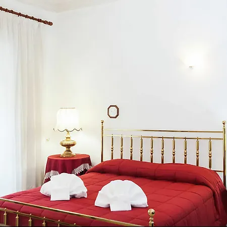 Caterina One O One - Embassy Apartment *