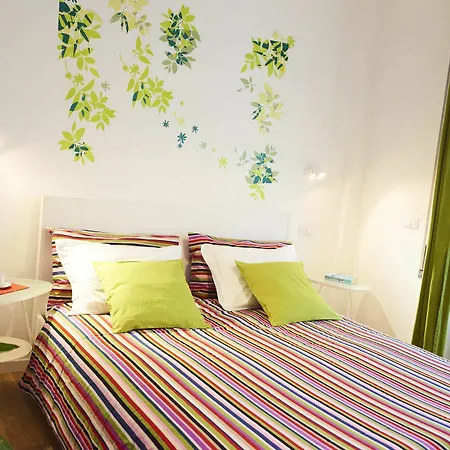 Guest house True Colors *