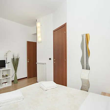 Magicfiverooms Guest house Rome