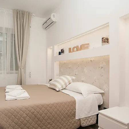 Magicfiverooms Guest house Rome