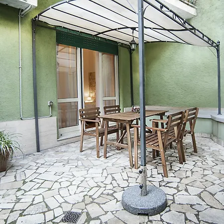 Guest house Magicfiverooms