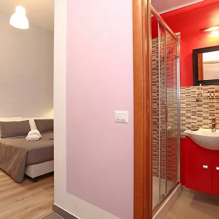 Rhome 20 Guest house