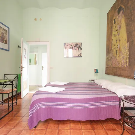 Sixbeds Guest house