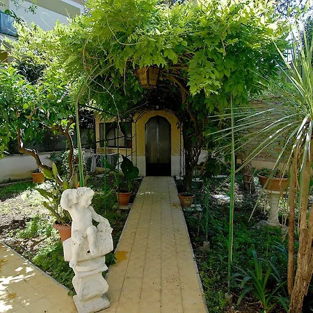 Panzió Tiburtina Garden