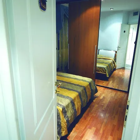 Chic House Apartment