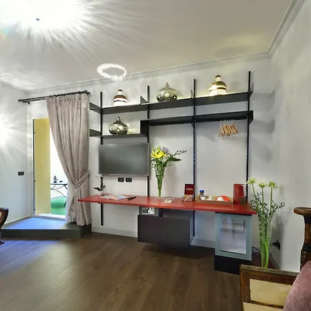 Condotti Guest house 3*