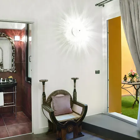 Condotti 3* Rome