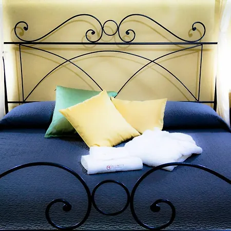 Domus Carmanello Hotel Rome