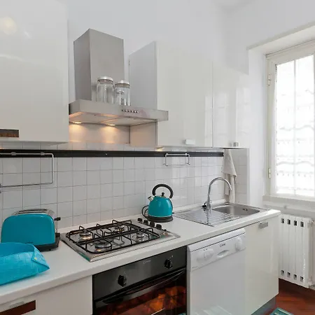In Pateras Flower Apartment