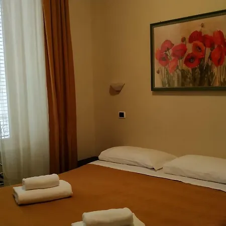 Hotel Everest 2*
