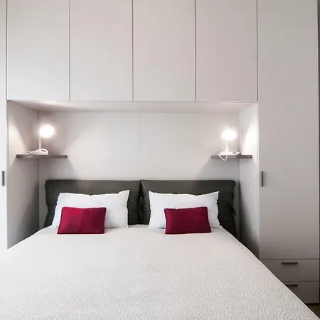 Fonte Laurentina Apartment