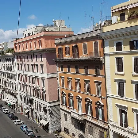 Domus Ferraro 2* Roma