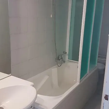多莫斯费拉罗旅馆 招待所 2*