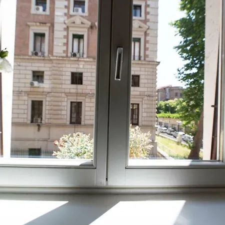 Al Conservatorio Πανσιόν 2*