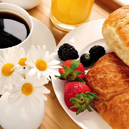 La Maison Dell'orologio Bed & Breakfast 2*