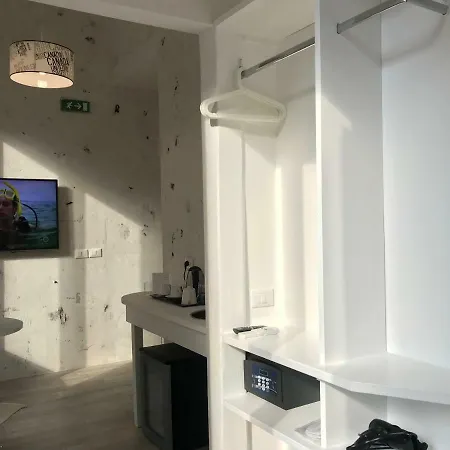 Habana's Design Bed & Breakfast Rome