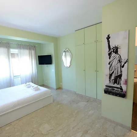 Apartment Casa Pigafetta - Piramide Rome
