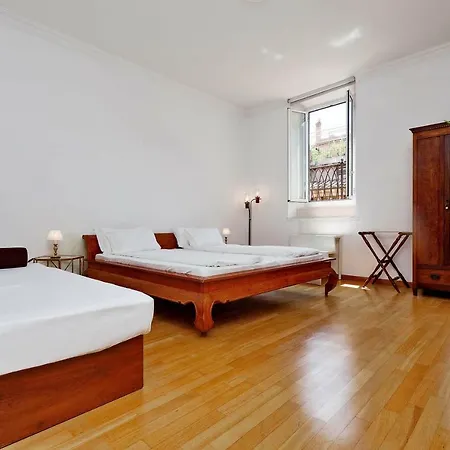 Al Corso 4 Guest house Rome