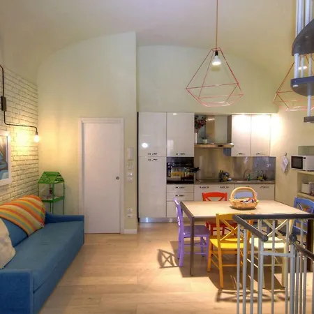 Wisteria Apartment *