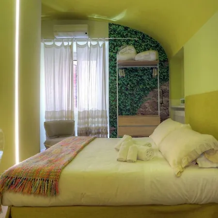 Wisteria Apartment