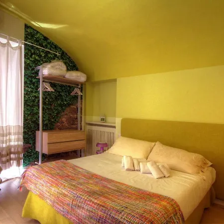 Wisteria Apartment