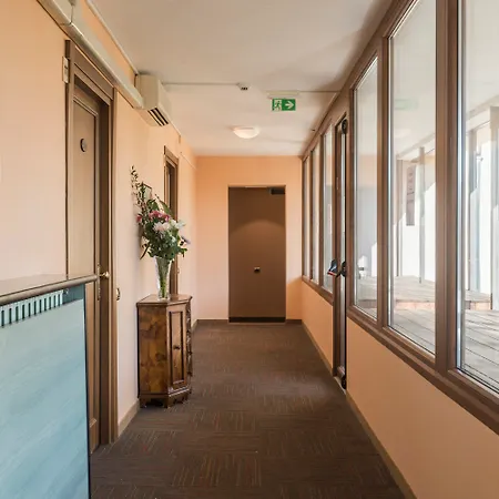 Rosa Hotel 3*