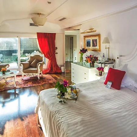 Majestic Hotel 5*
