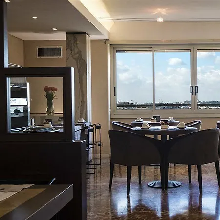 Western Piccadilly Hotel 4*