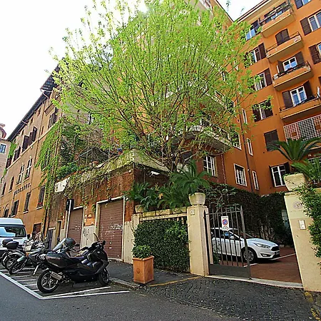Lancelot Rome