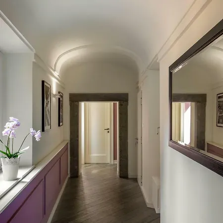 My Trevi Charming & Luxury Πανσιόν 3*
