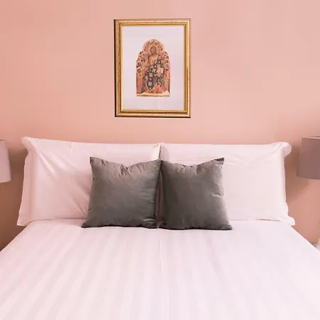 Apartment Sonder — Musei Vaticani Rome