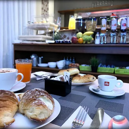 Palestro Palace 3*